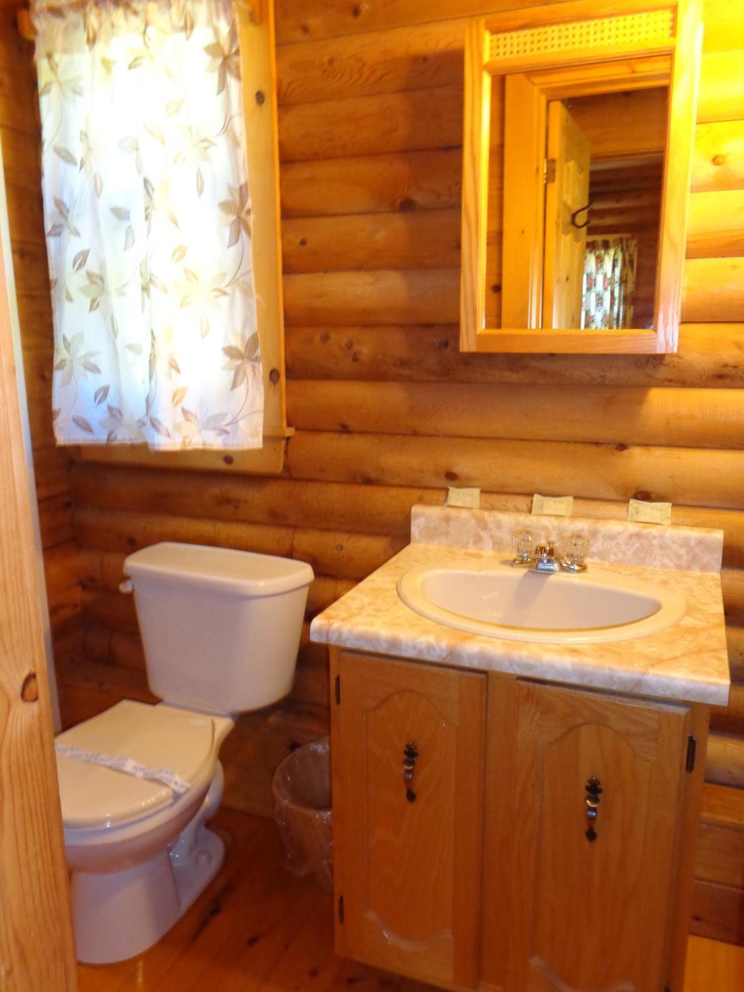 Cajun Cedar Log Cottages Margaree Forks ภายนอก รูปภาพ