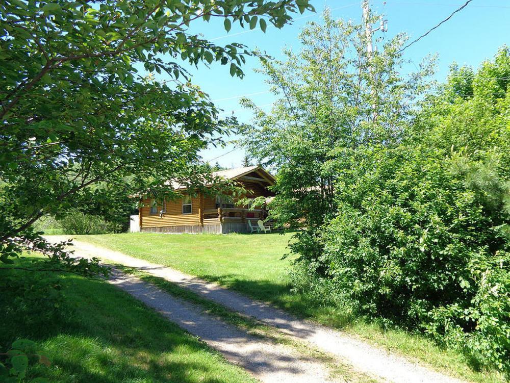Cajun Cedar Log Cottages Margaree Forks ภายนอก รูปภาพ