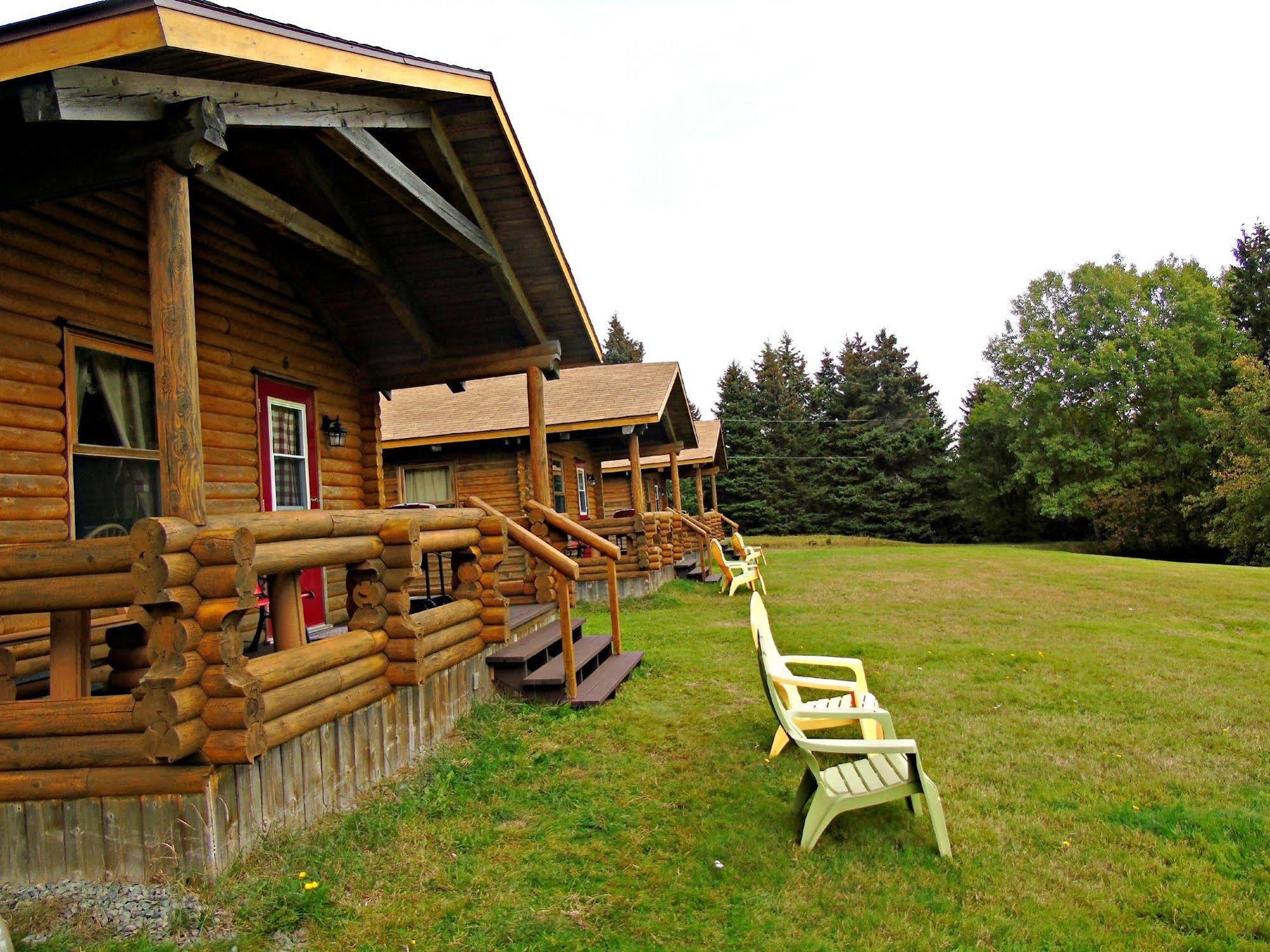 Cajun Cedar Log Cottages Margaree Forks ภายนอก รูปภาพ